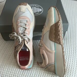 NWT palladium sneakers